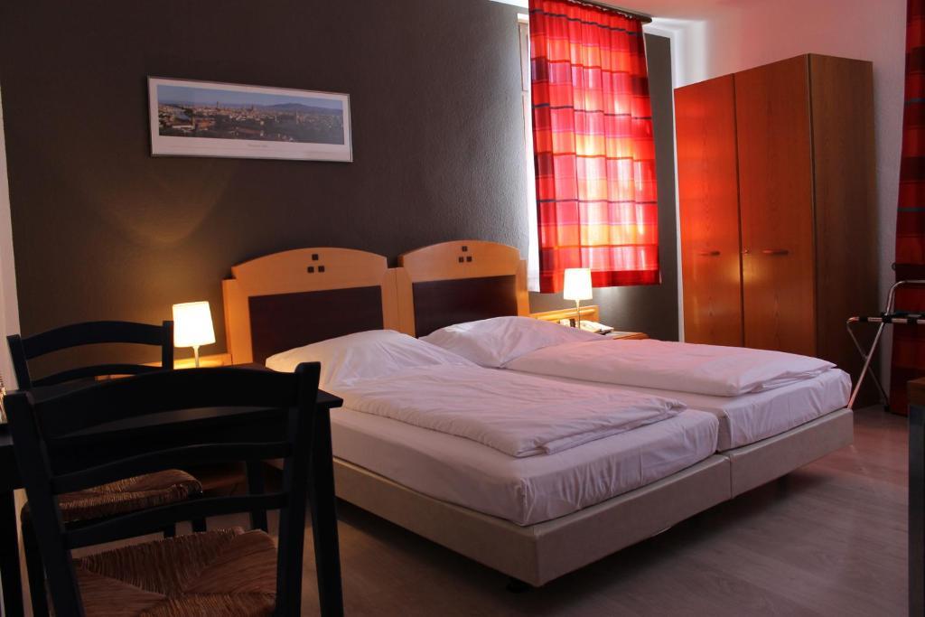 Hotel Zum Löwen Bad Homburg vor der Höhe Zimmer foto